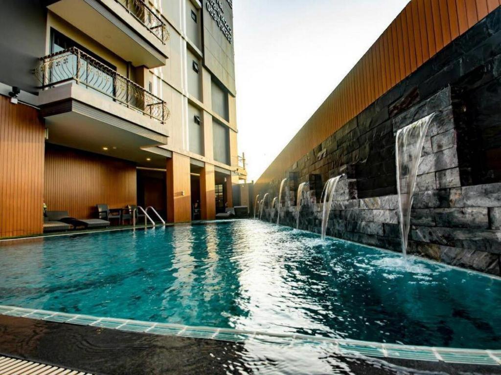 The Y Boutique Hotel Чиангмай Екстериор снимка