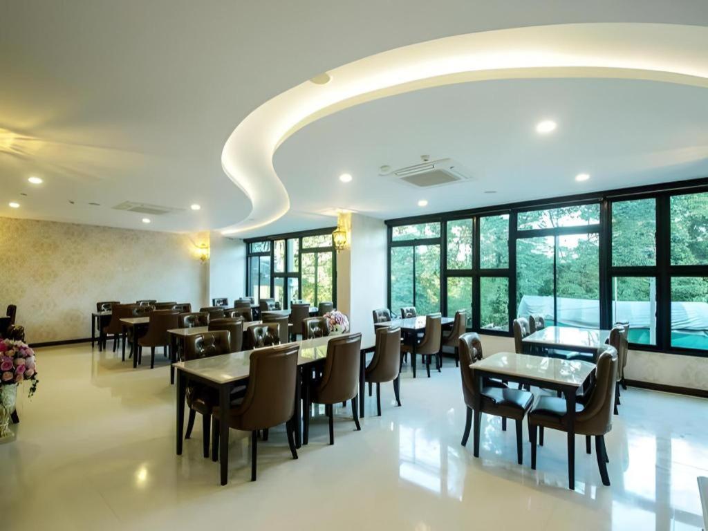 The Y Boutique Hotel Чиангмай Екстериор снимка