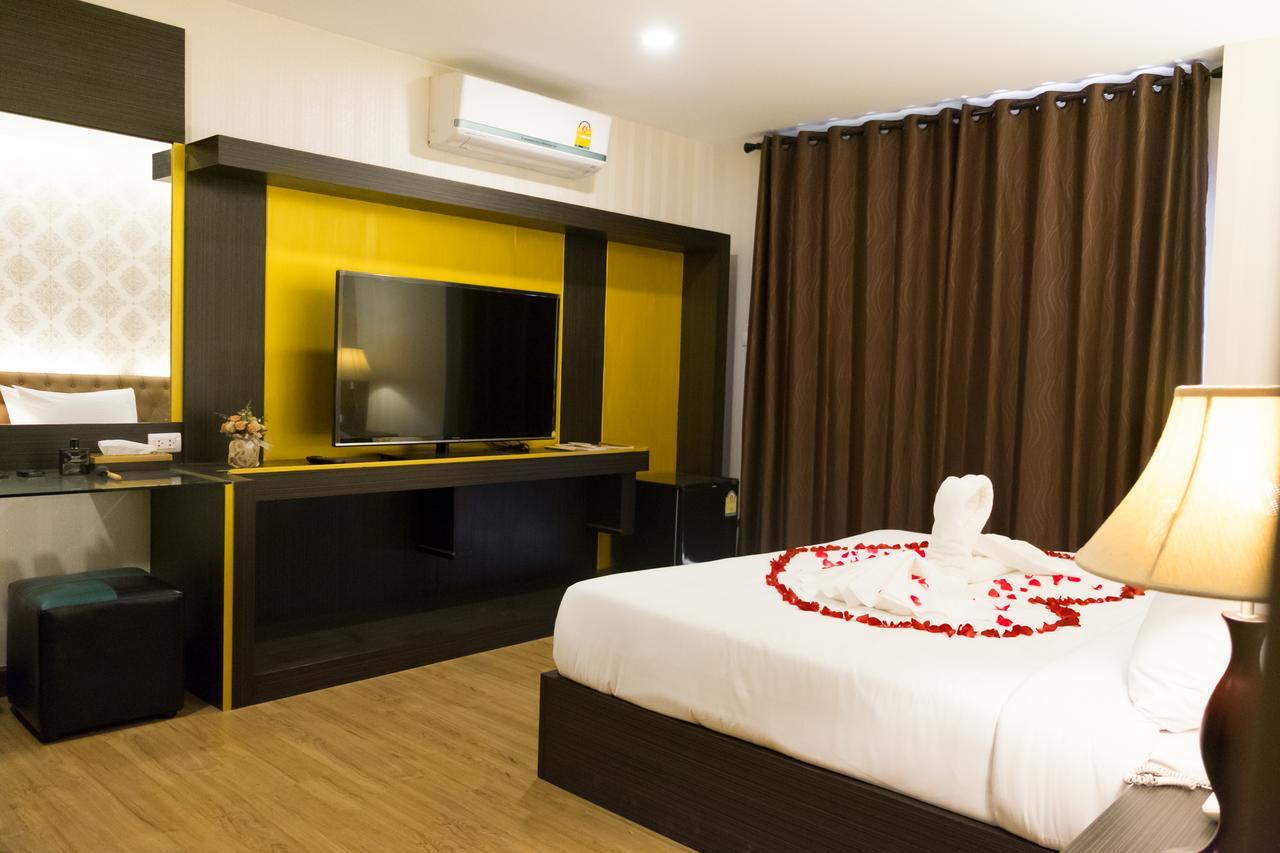 The Y Boutique Hotel Чиангмай Екстериор снимка