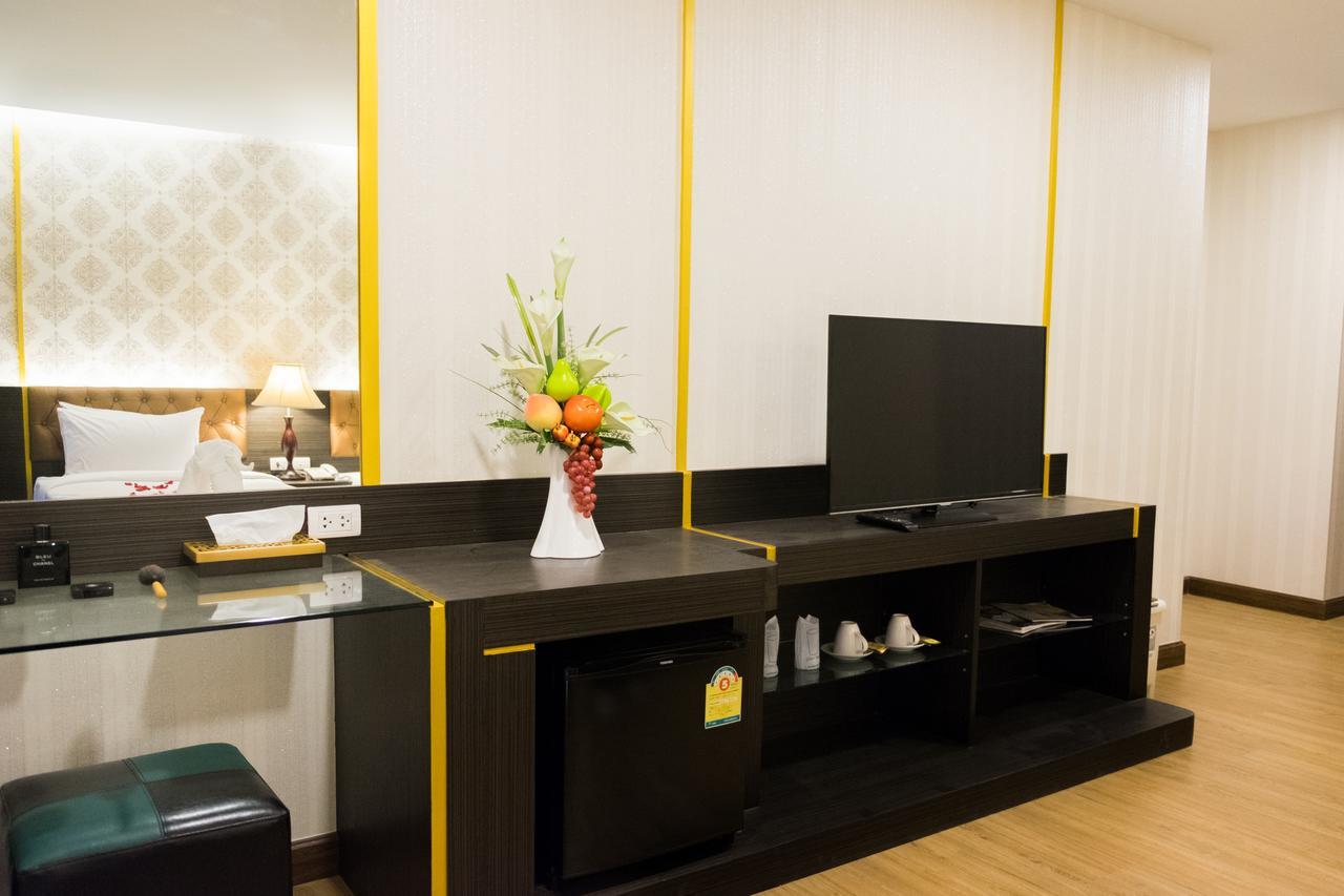 The Y Boutique Hotel Чиангмай Екстериор снимка